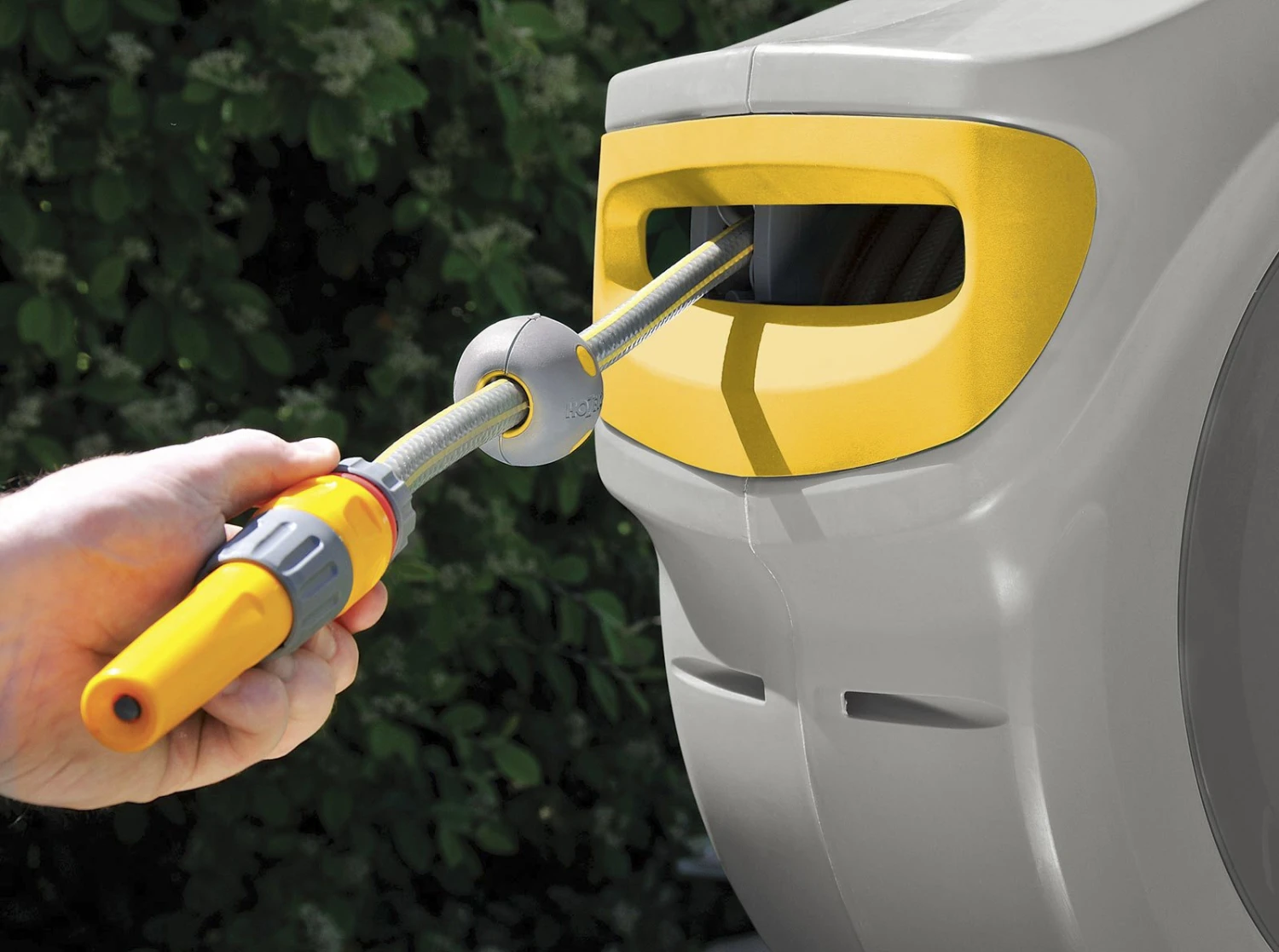 Hozelock Auto Reel - 20m 1 Hozelock Auto Reel - 20m